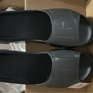 UGG jelly slides brand new in box never worn size 10, summer ready!